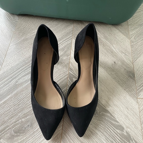 Aldo Shoes Black Suede Pumps - Picture 2 of 2